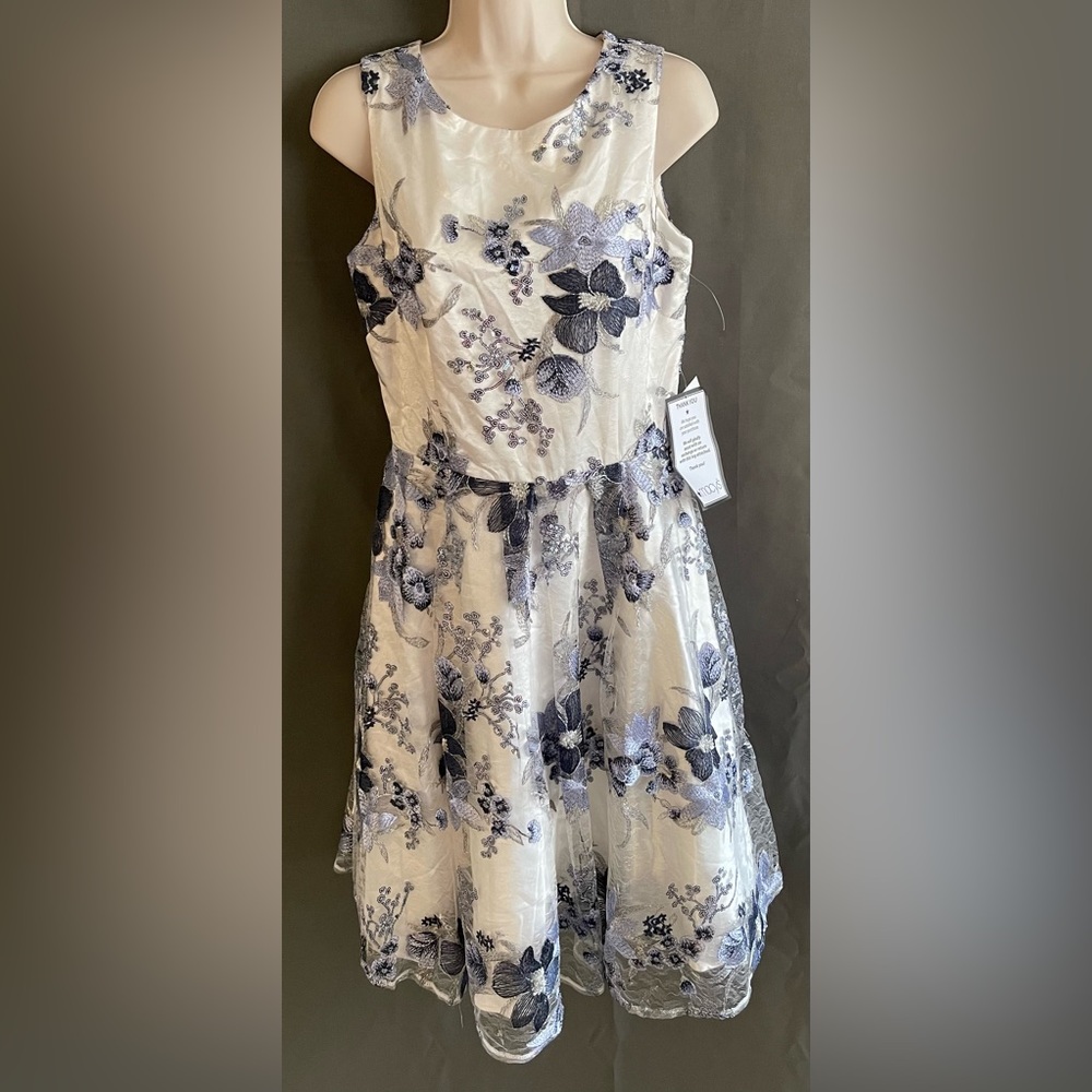 New women's dress Tahari (6) MSRP $129